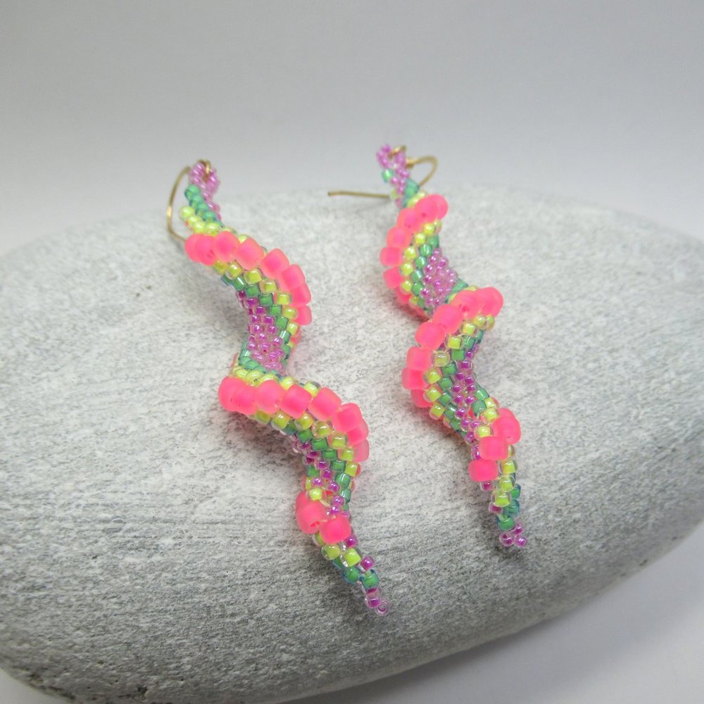 Hand Stitched Spiral earrings - Picture 4 of 10